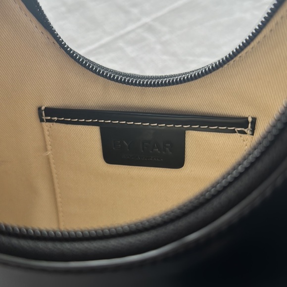 By Far Amber black semi patent leather bag - Picture 5 of 9